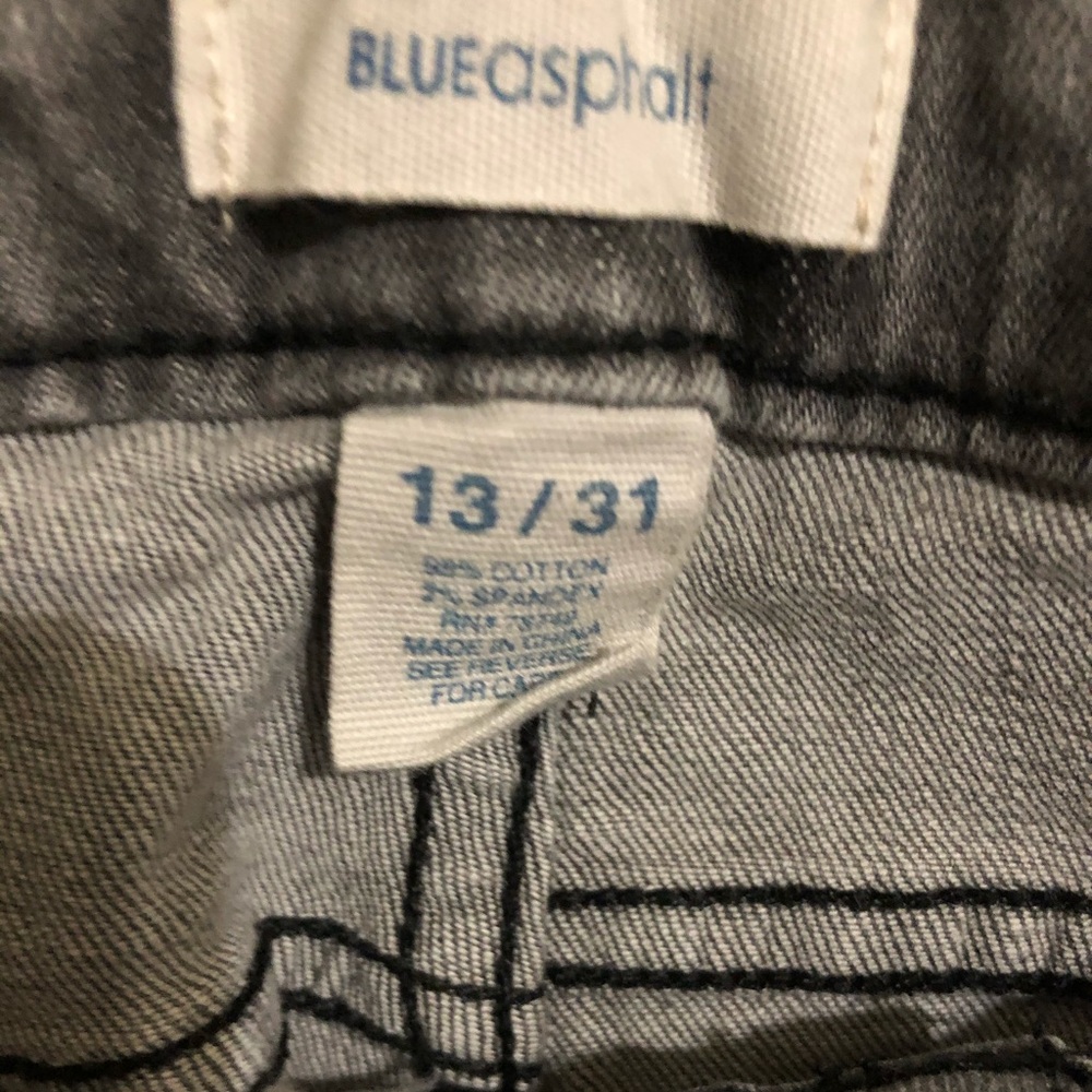 Gray Ripped Jeans - Picture 3 of 3